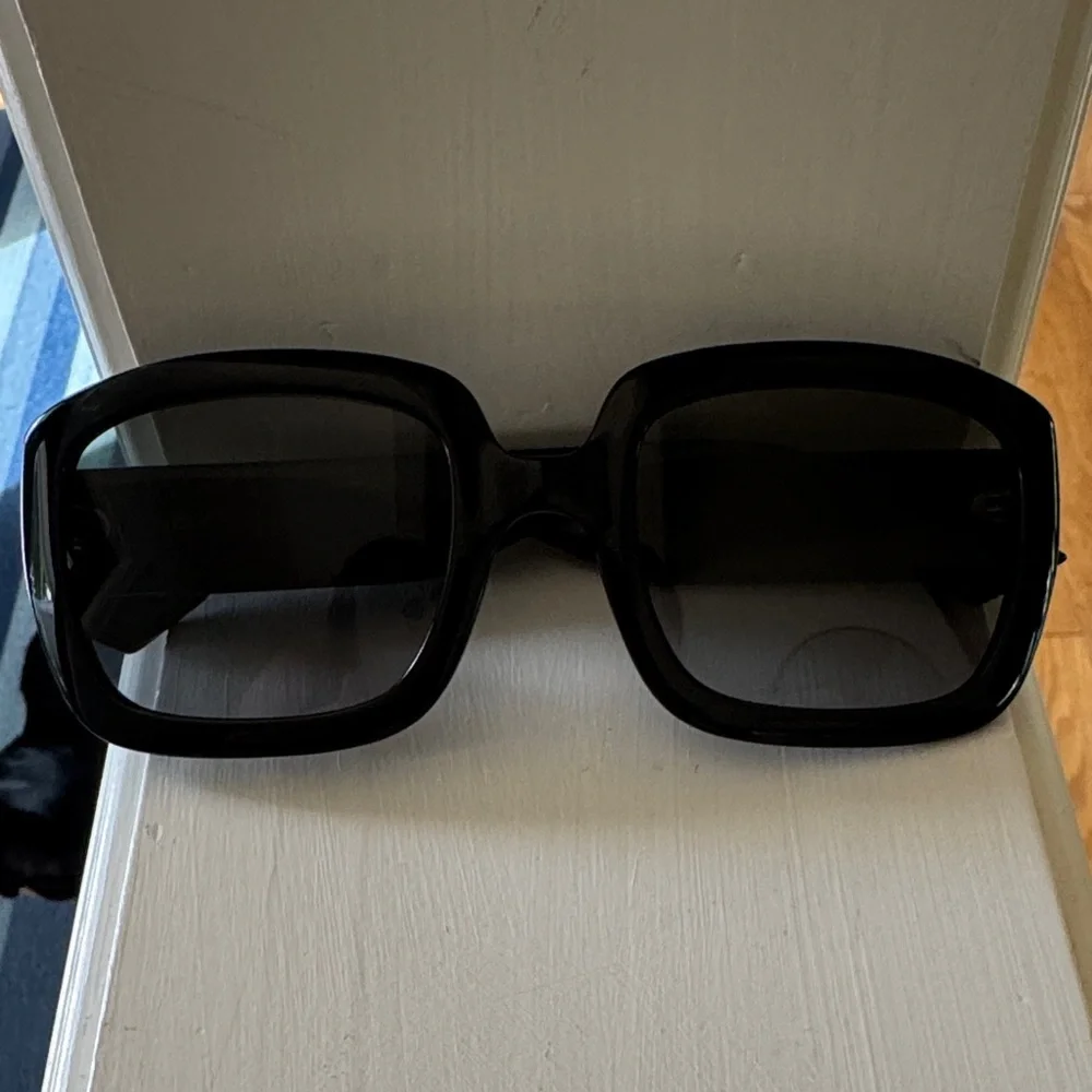 Dior Oversized Black Sunglasses - Picture 2 of 8